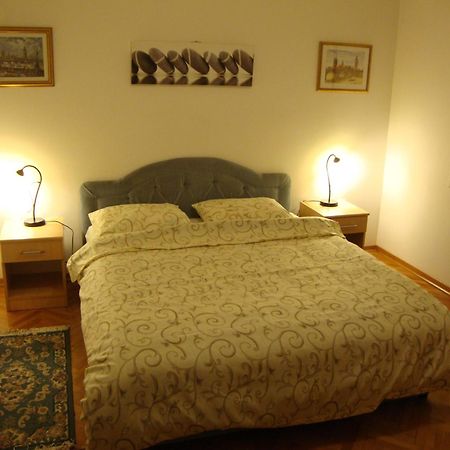Centre Point Apartment Podgorica Phòng bức ảnh